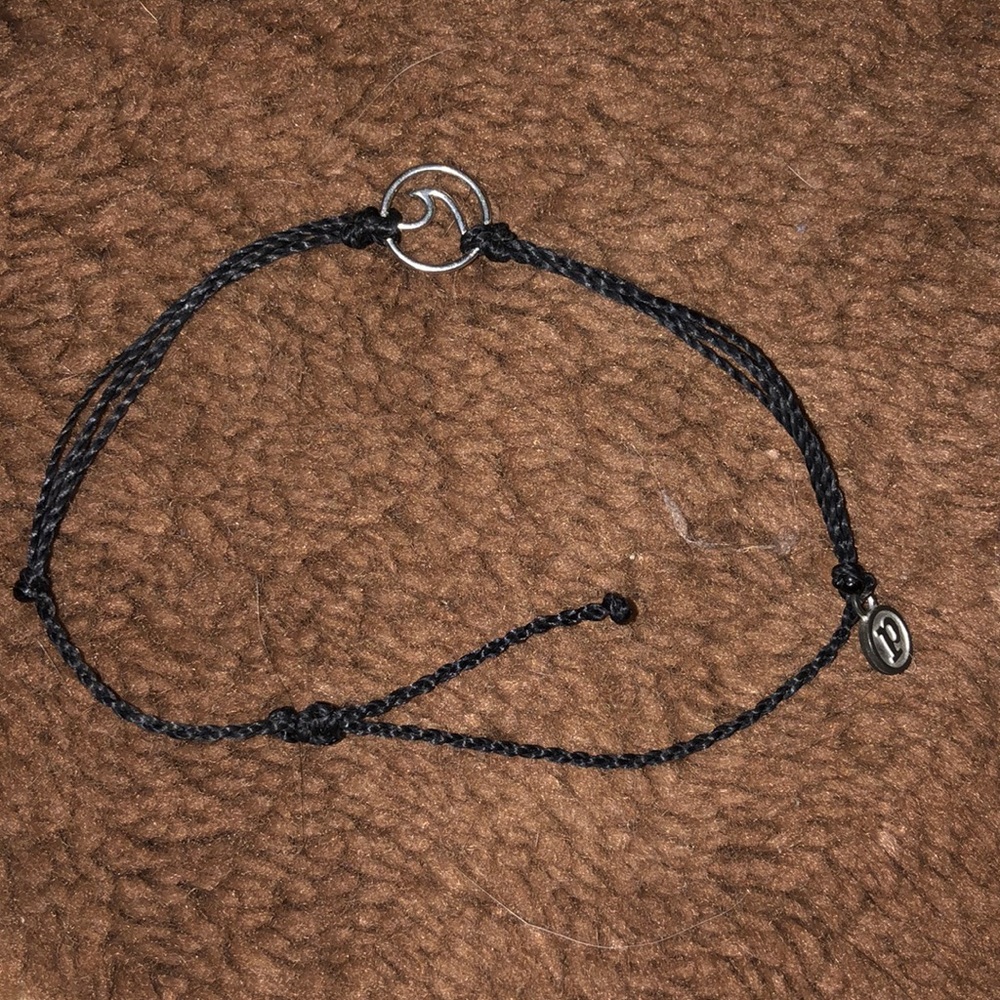 Pura Vida Wave bracelet